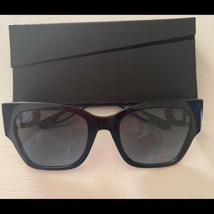 CHRISTIAN DIOR SUNGLASSES